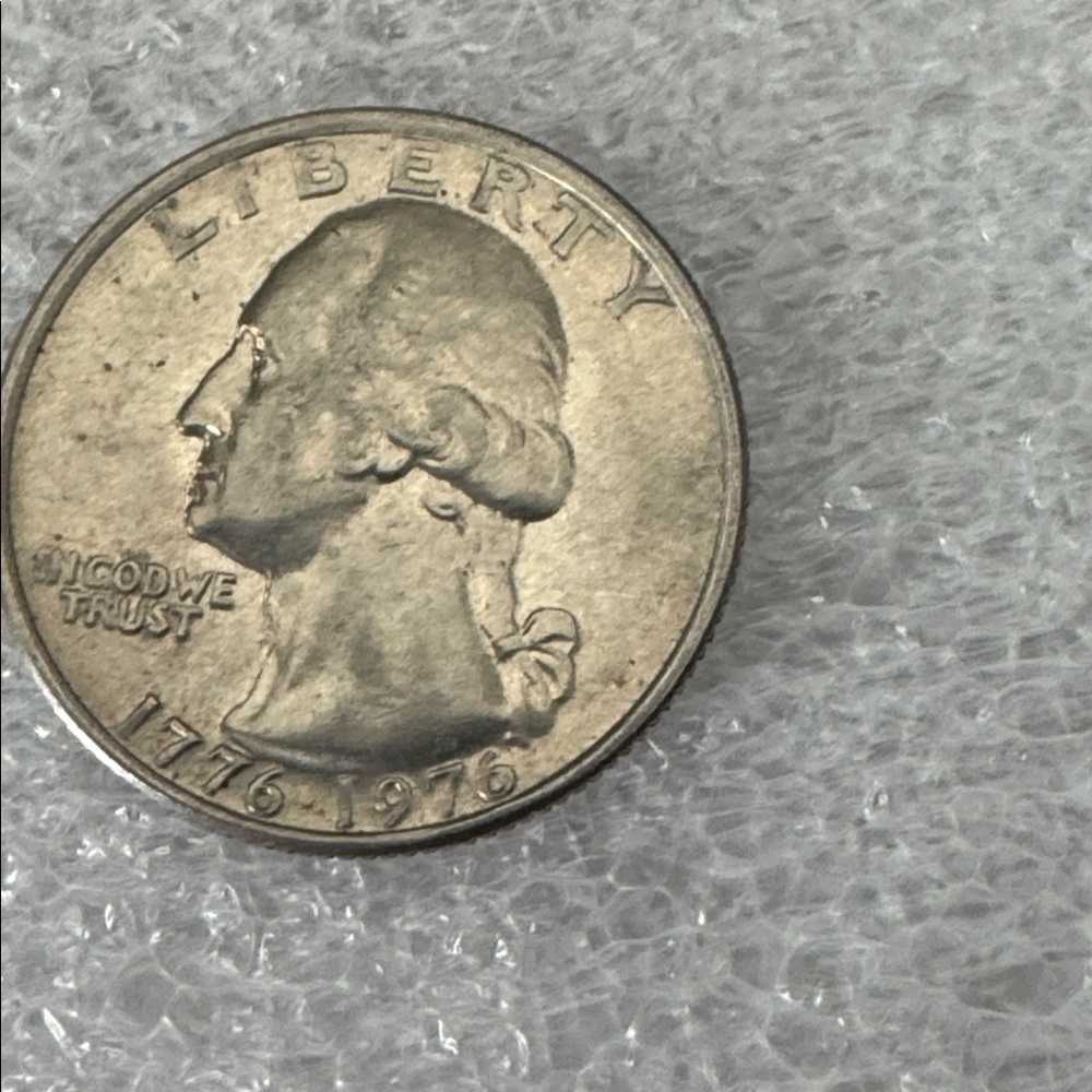 Set of Three Bicentennial Quarters - Picture 4 of 9